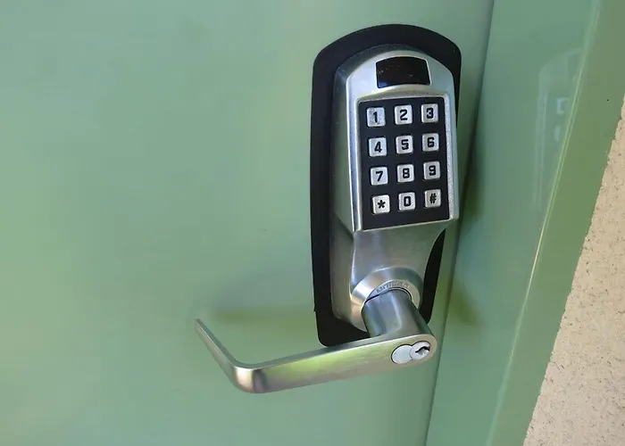 מלון Fasthotel Sarlat - Abbys 2*